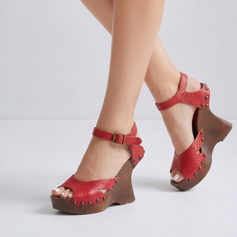 Marni Red Pebbled Leather Studded Wood Platform Wedge Sandals IT 37 US 7